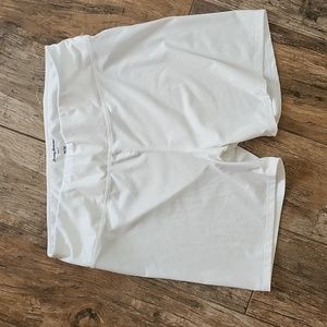 Tommy Bahama white golf shorts med